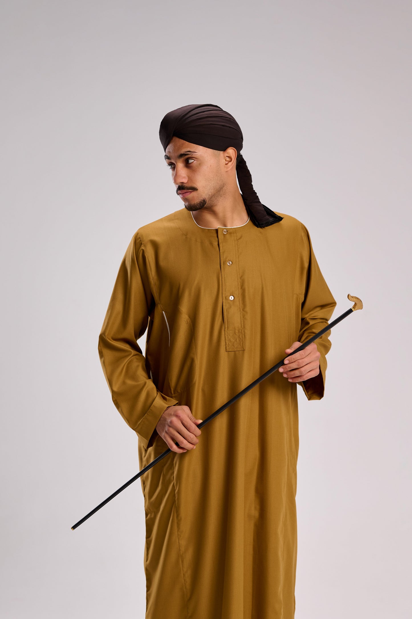 جلابية سودانية ڤايب بنية موستارد