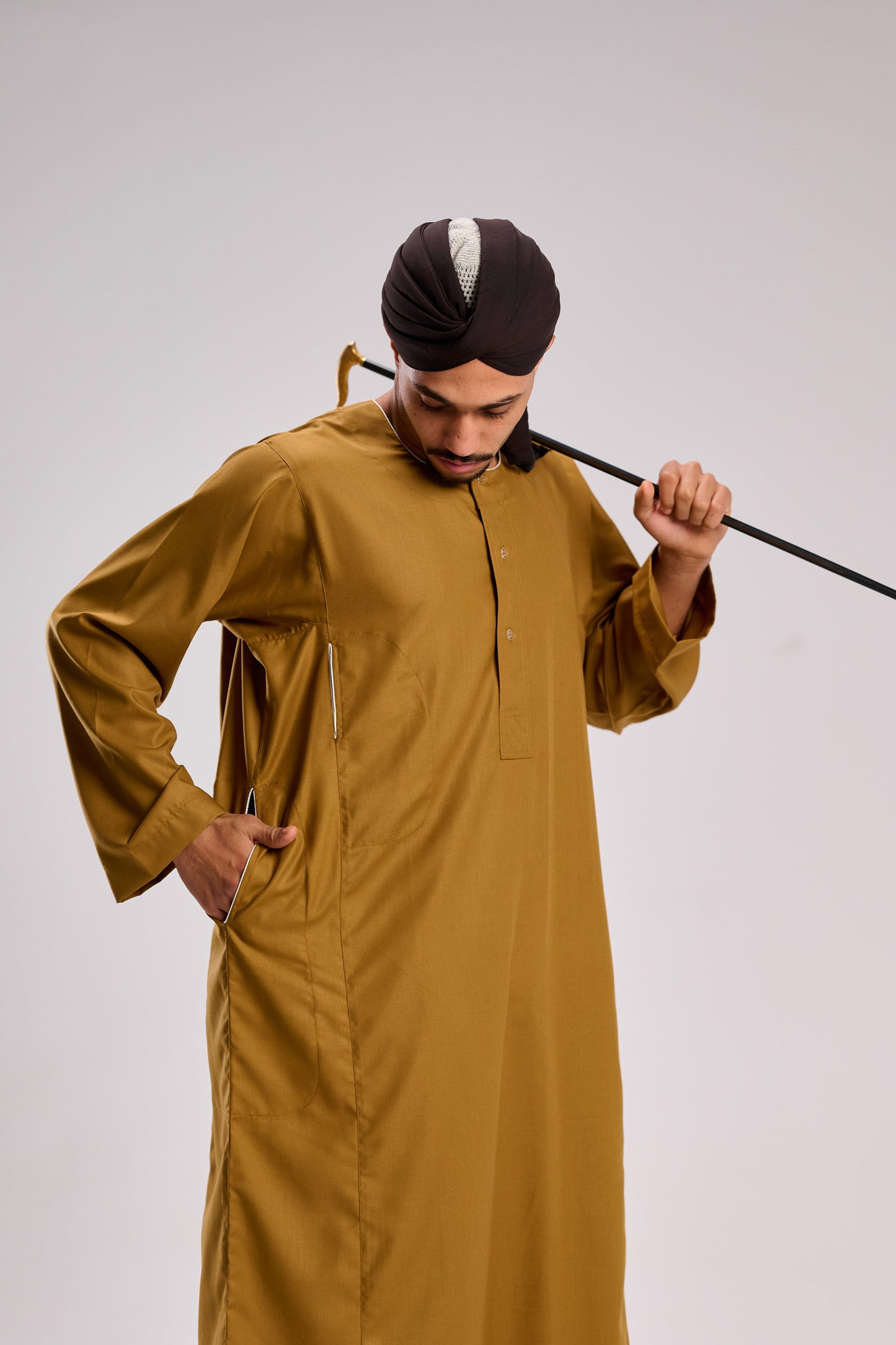 جلابية سودانية ڤايب بنية موستارد