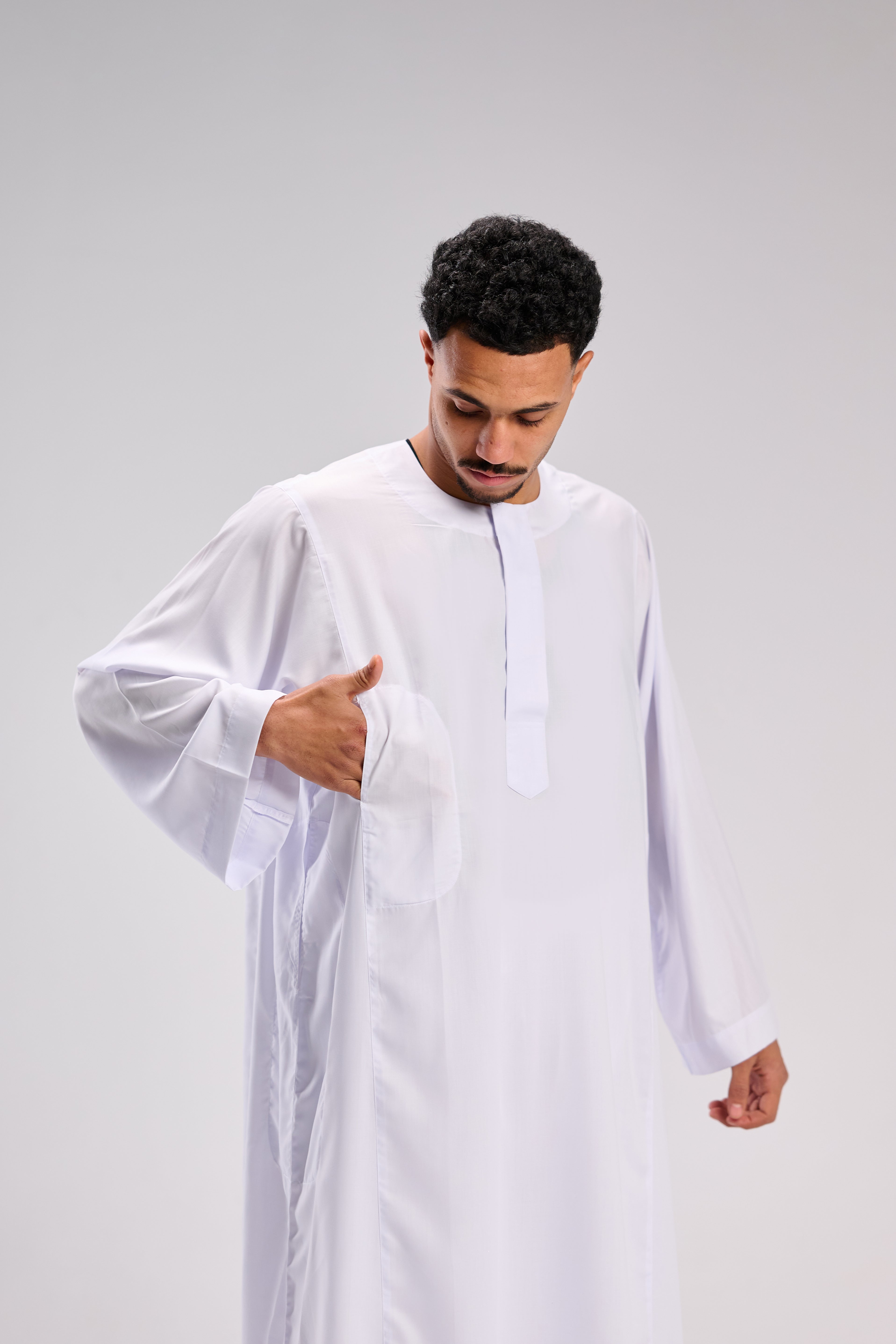 جلاليب بيضاء جلابية