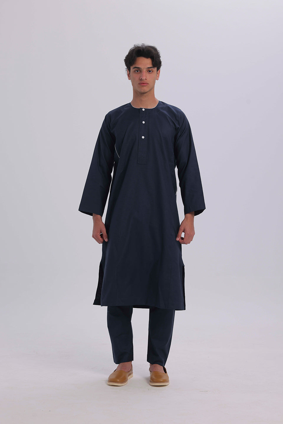 على الله الأنيق كحلية