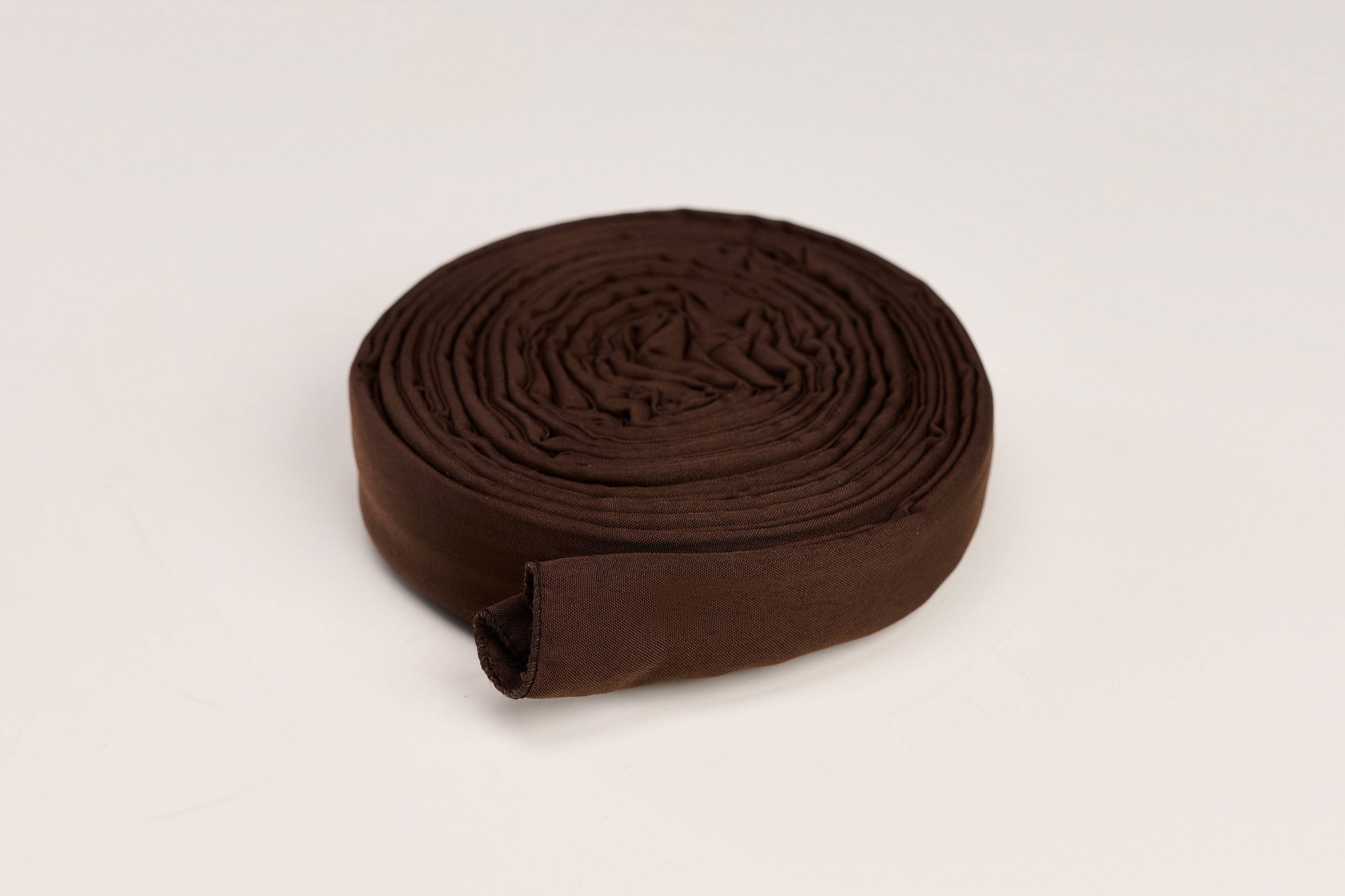 عمة سودانية شبابية ملونة