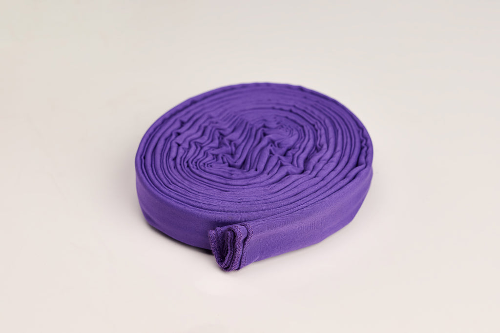 عمة سودانية شبابية ملونة