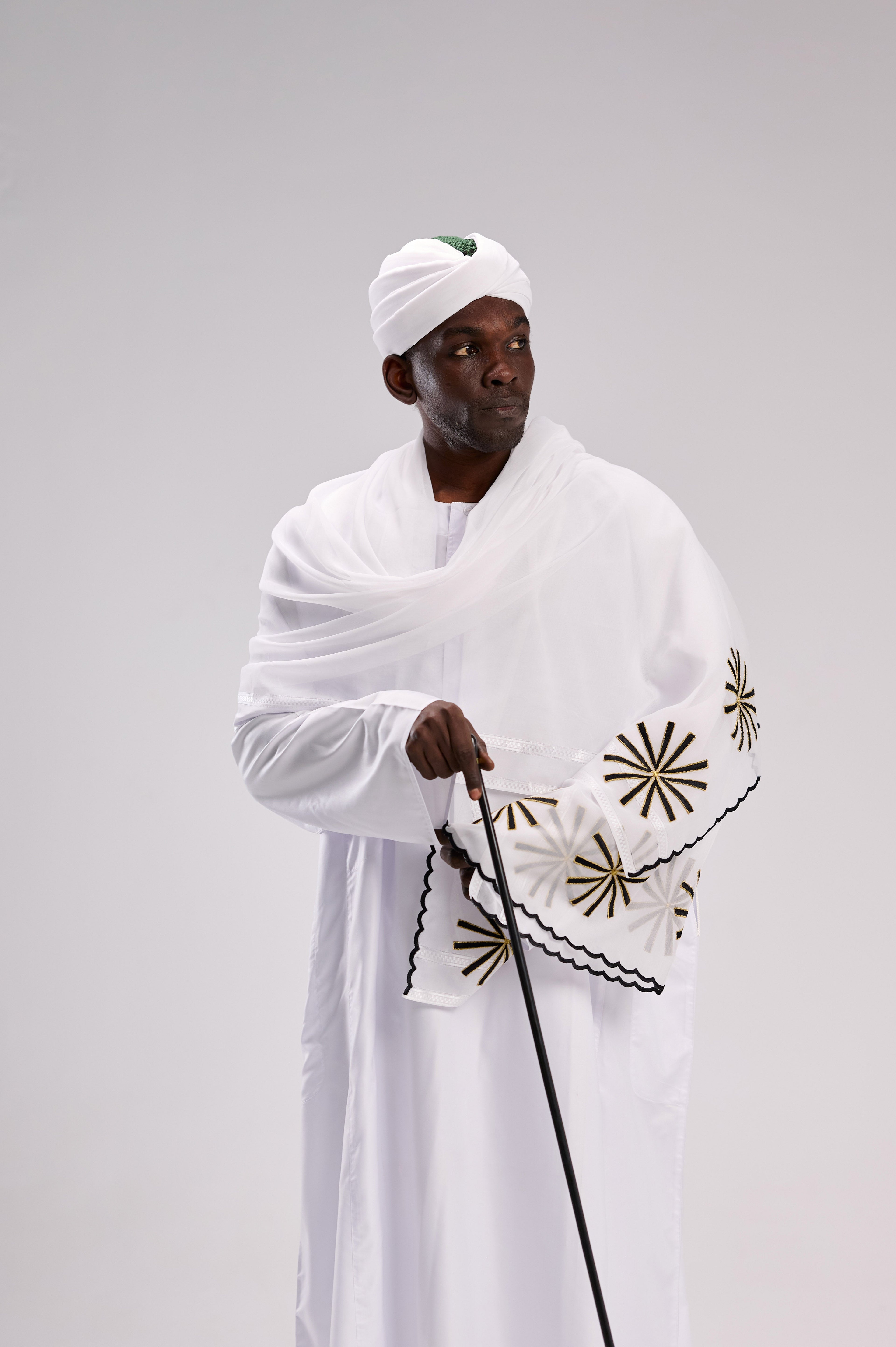 جلابية الربيع بيضاء