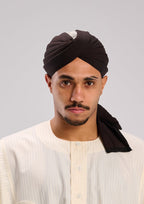 عمة سودانية شبابية ملونة