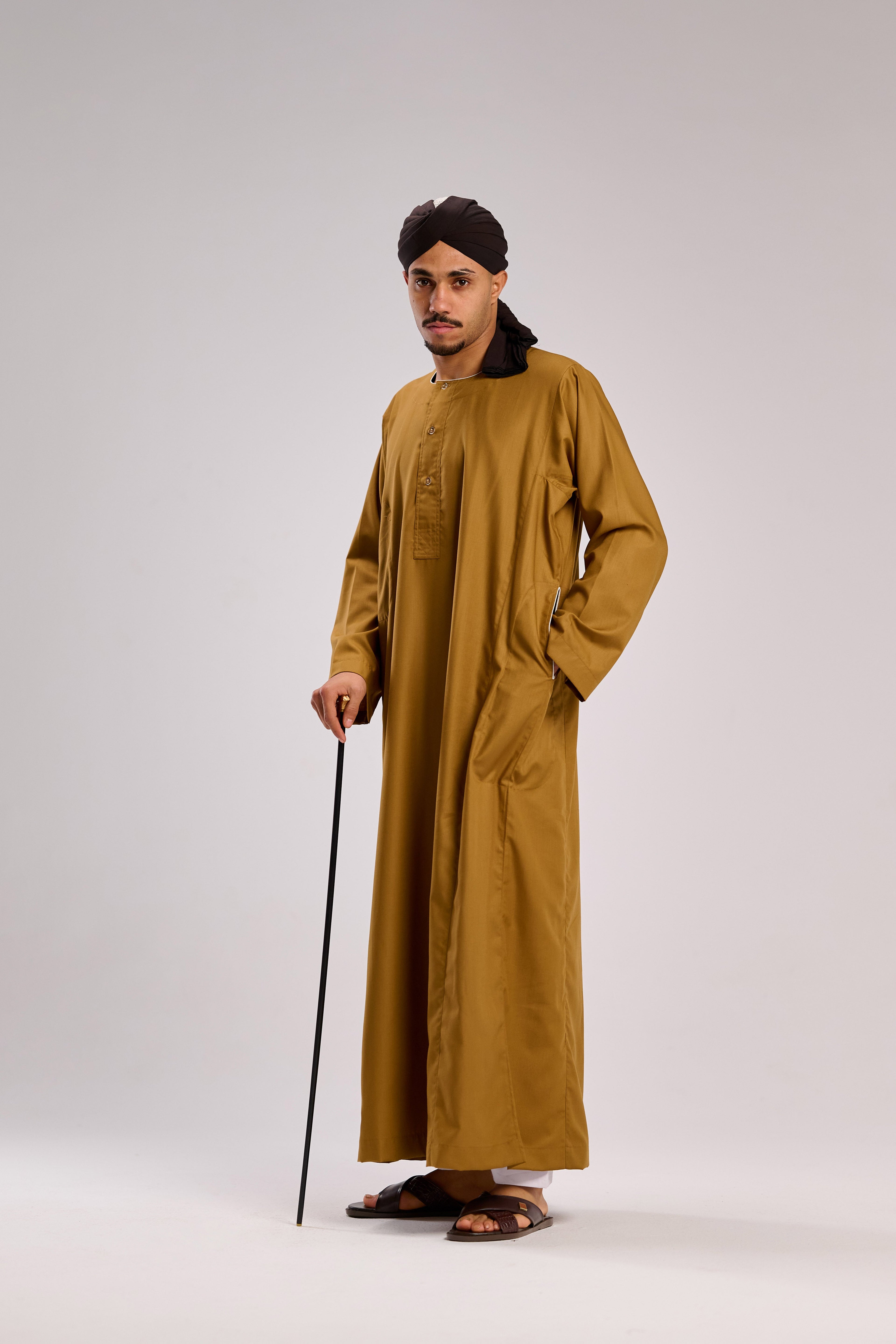 جلابية سودانية ڤايب بنية موستارد