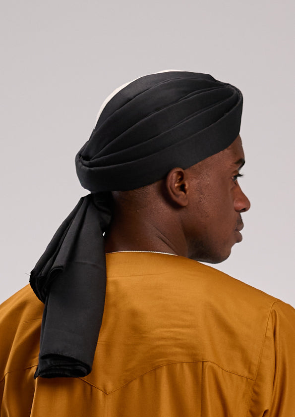 عمة سودانية شبابية ملونة