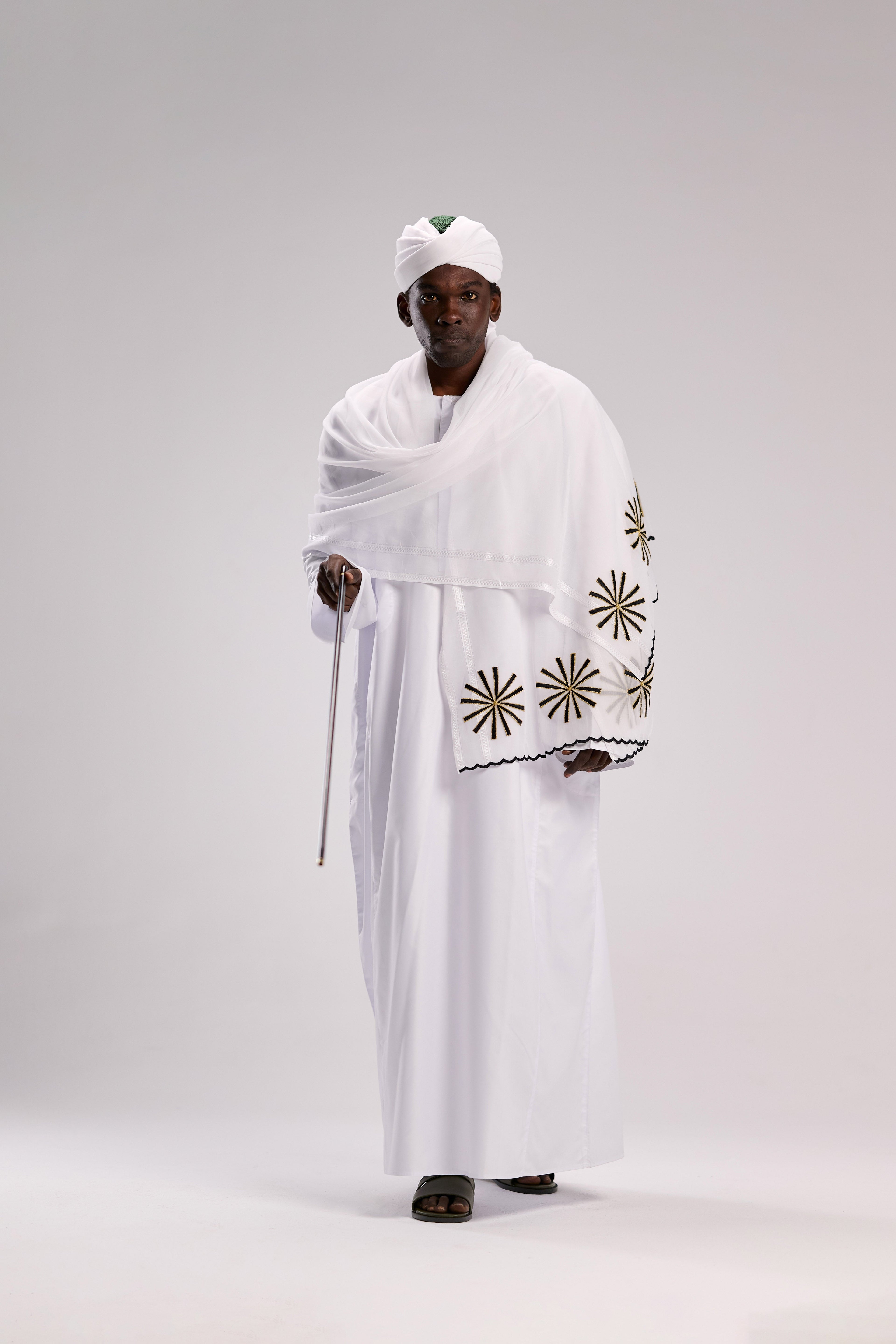 جلابية الربيع بيضاء