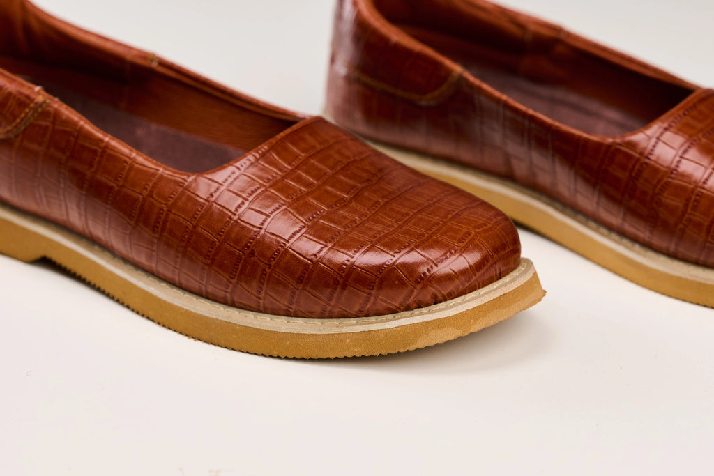 مركوب أليقيتور بني