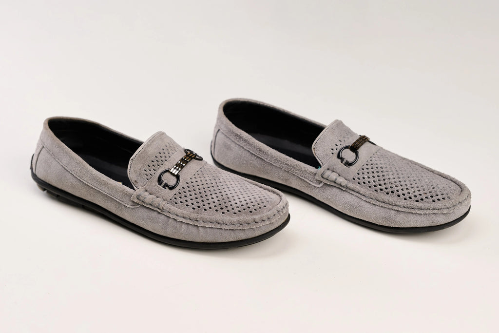 حذاء شامواه رمادي